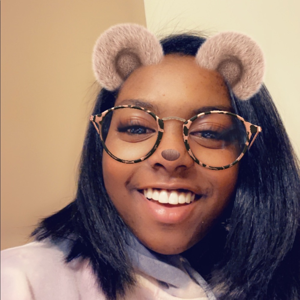 Meet your Posher, Kylia